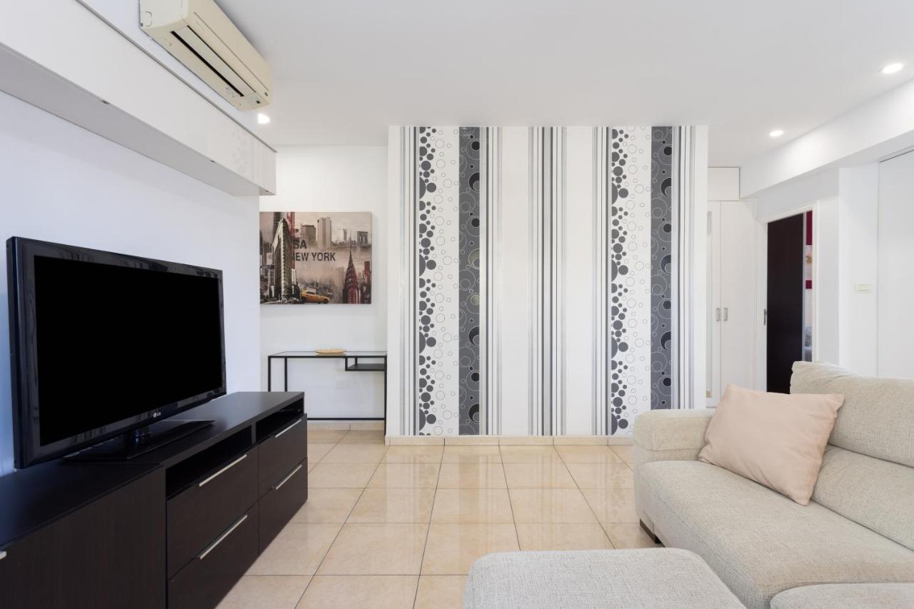 Home2Book Charming Santa Cruz Urban Center, Terrace Екстер'єр фото